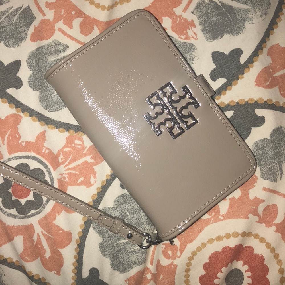 Tory Burch Smartphone Wristlet
